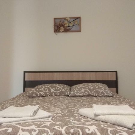 Затишна Квартира Apartment Rivne Exterior foto